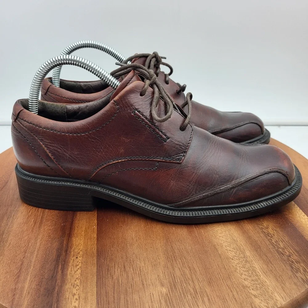 Clarks oxford shoes